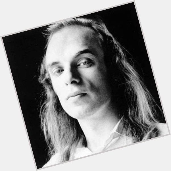 Brian Eno (69)
Mike Oldfield (64)

Happy Birthday to two of the greatest musical minds ever. 