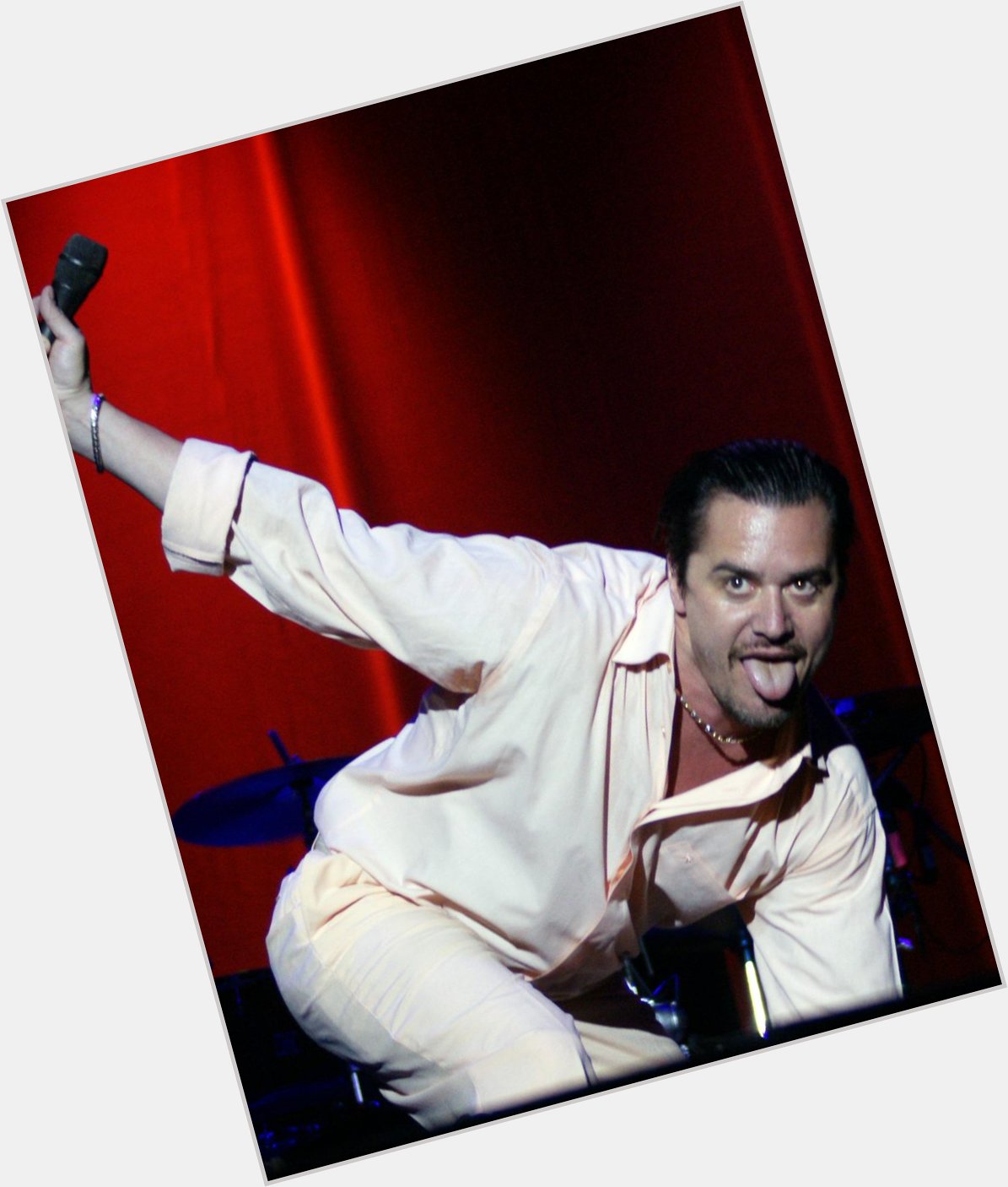 HAPPY BIRTHDAY MIKE PATTON! frontman is 47 today  photo by me BBKLive 2010 