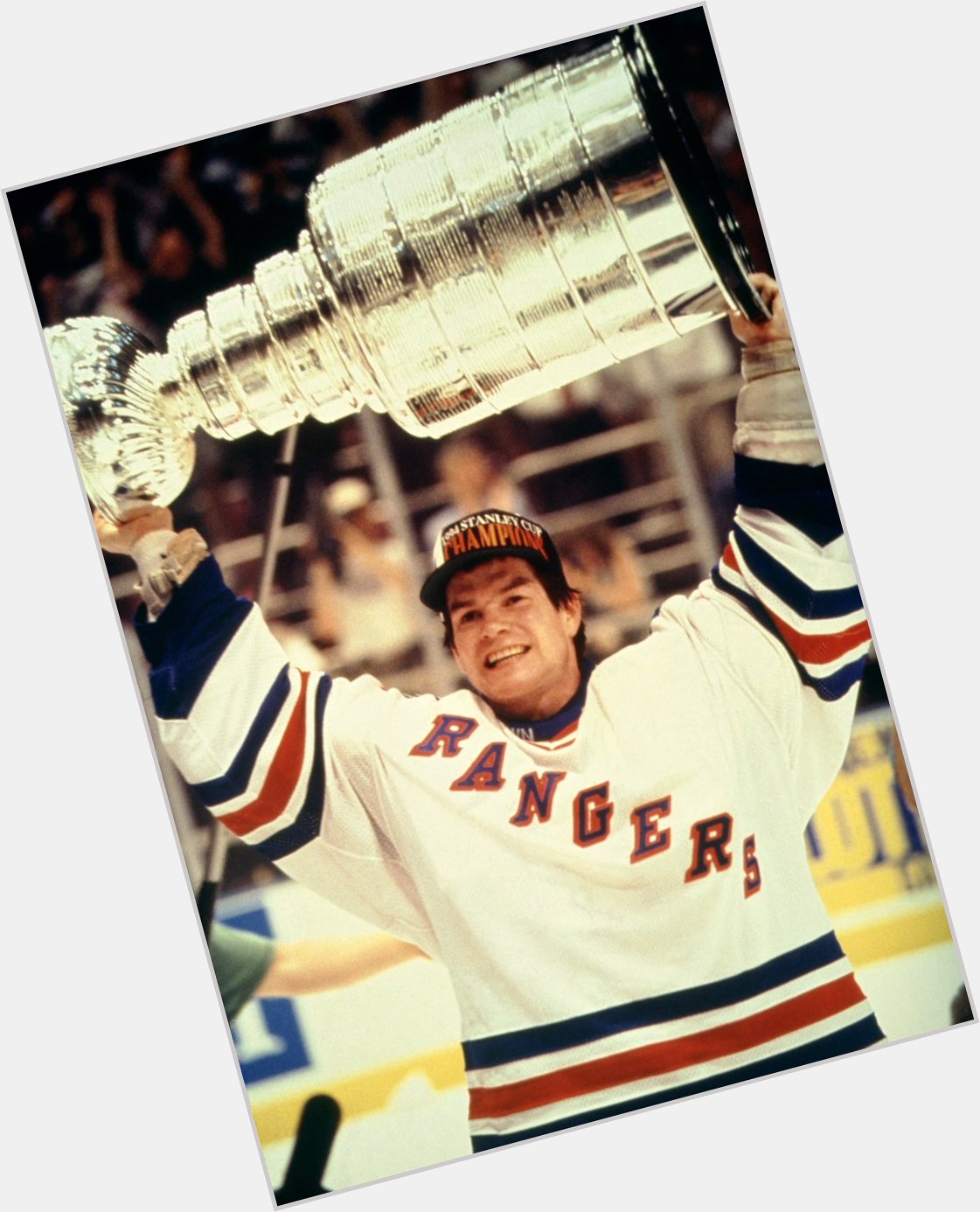 Wishing a happy birthday to legend Mike Richter!! 