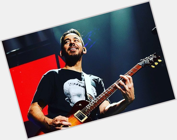 Happy birthday to dear Mike Shinoda     from Linkin Park .   