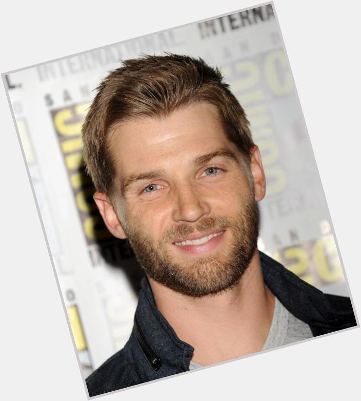   FansMikeVogel: Happy Birthday Mike_Vogel! Thanks for everything, we love you! from Br 