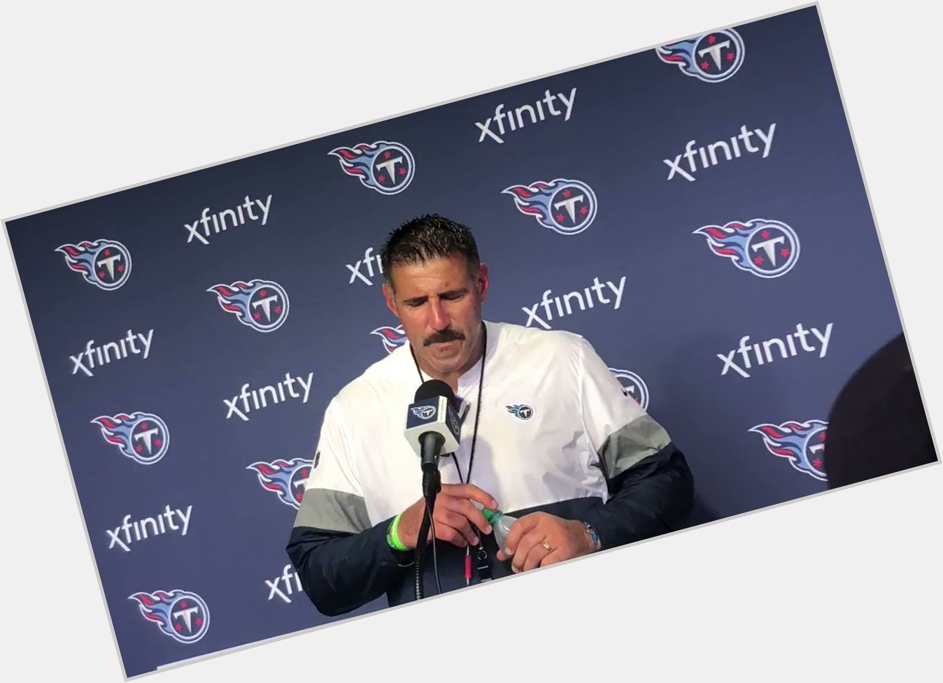 Mike Vrabel enjoyed the Happy Birthday prank & talking trash again with 