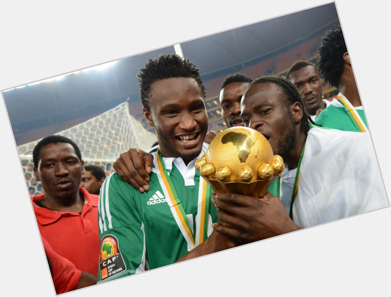Mikel Obi is a year older today!

Happy Birthday, skipoo 