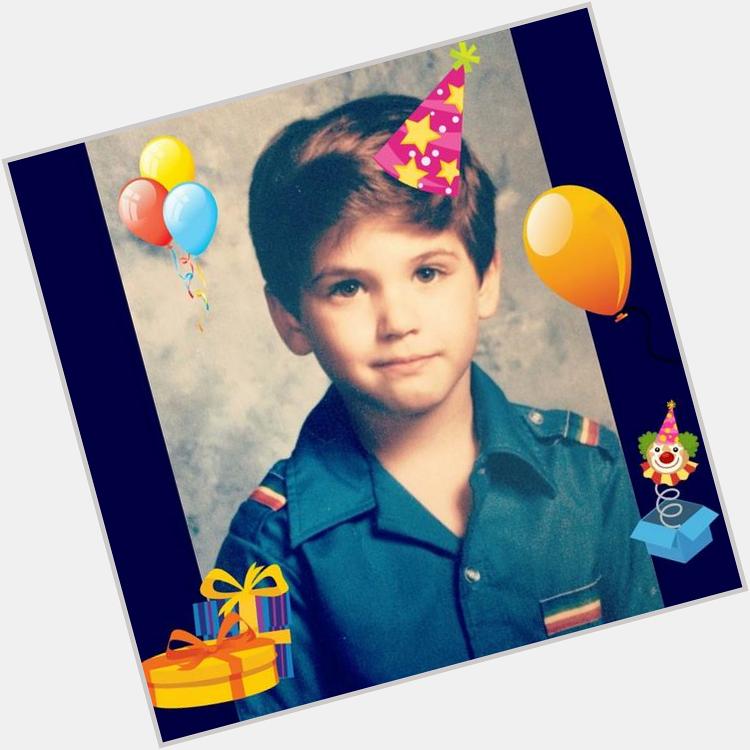  Happy birthday, Mikey Way : 