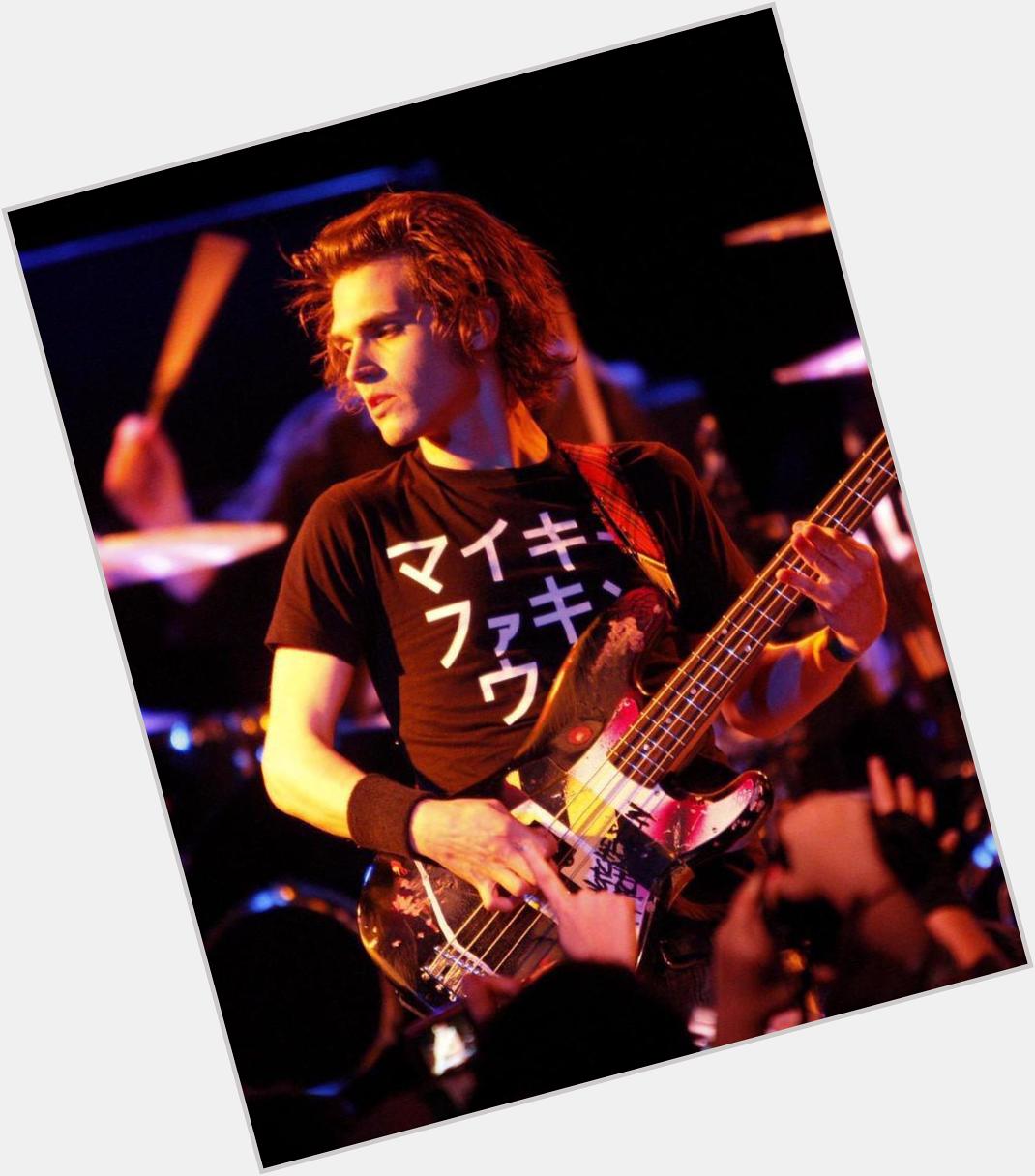 N before I forget happy 35th birthday to Mikey way! !! 