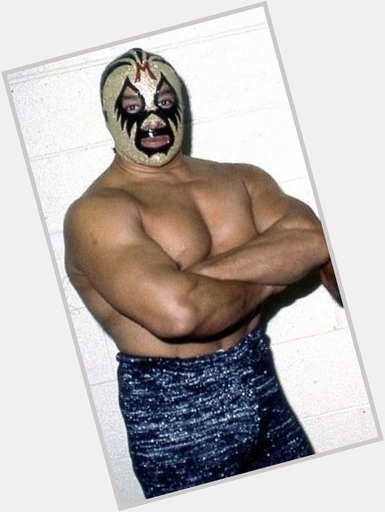 Happy birthday to Lucha Libre legend and WWE Hall Of Famer, Mil Máscaras, born on this date, July 15, 1942. 