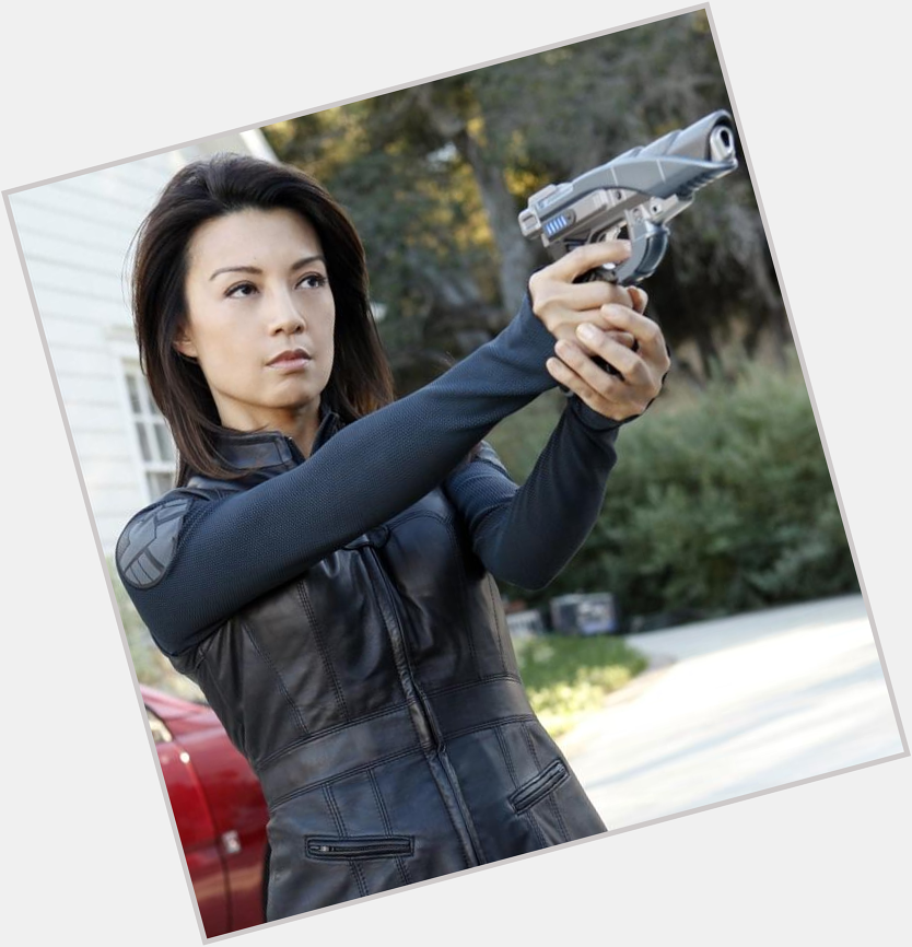 Happy Birthday to Ming-Na Wen one badass as lady who has kicked her ass throughout movies, TV and voice over. 