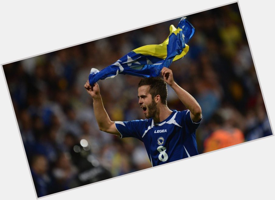Happy 32th birthday to Miralem Pjanic! 

108 caps and 17 goals for our country. Legend!!   