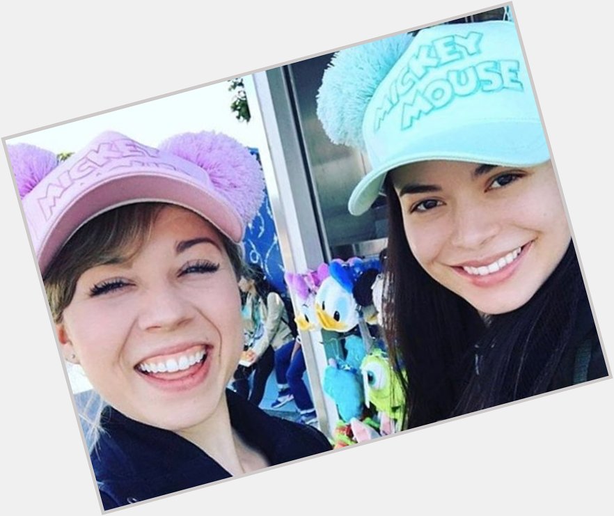 Happy Birthday Miranda Cosgrove! Celebrate With Her Cutest Jennette BFF Moments!
 