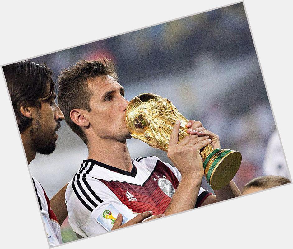 Happy birthday to my favorite football player!! My Awesome Miroslav Klose! 