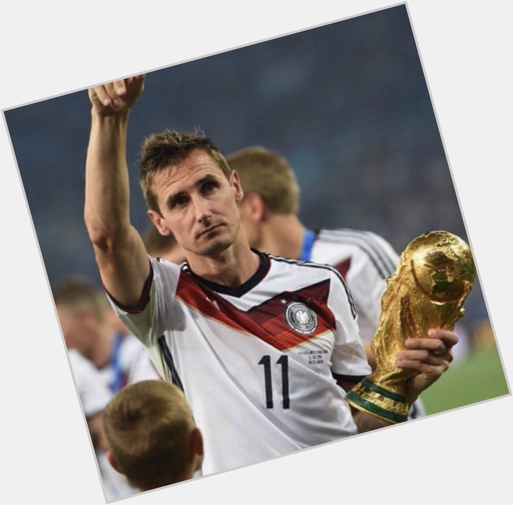 Happy belated birthday Miroslav Klose!  Get well soon miro! 11 for lyfeeeee 