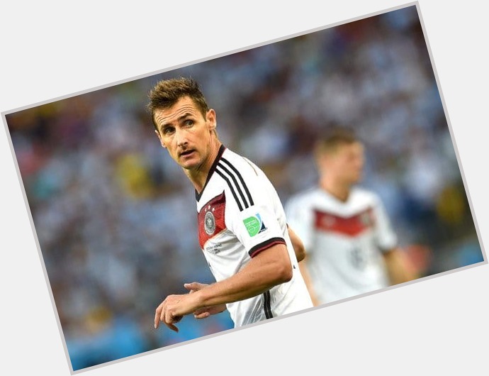 Happy Birthday Miroslav Klose.   What\s your favorite Klose moment? 