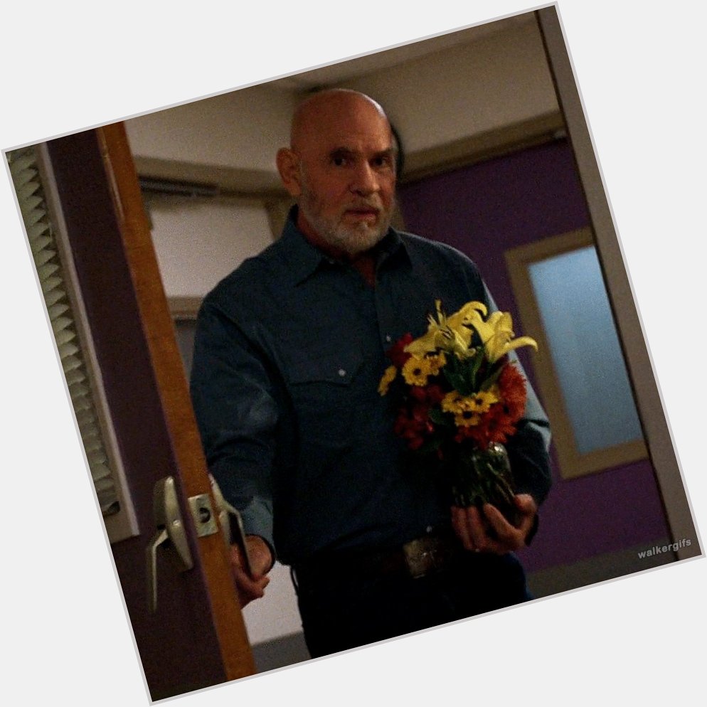 Happy birthday to a fellow aries, and the coolest grandpa on tv, mitch pileggi!!!  