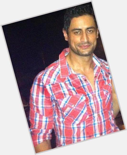 Happy Birthday to Mohit Raina. Wishing him the best in life and work. Lots of love !!( via  