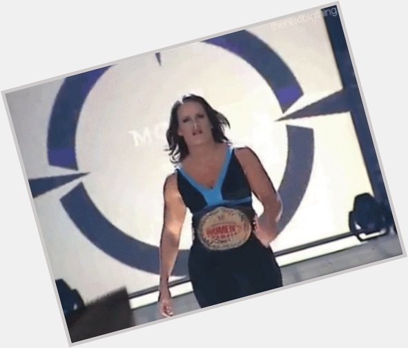 Happy Birthday to Hall of Famer Molly Holly, turning 45 today   