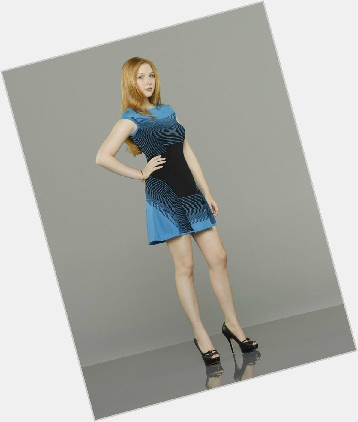 Publicity photo of Molly Quinn for the TV series Castle  2013.  Happy birthday Miss Quinn. 
