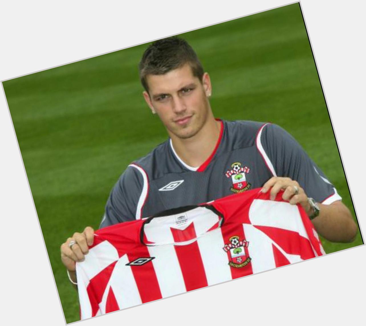 Happy 25th Birthday to Morgan Schneiderlin! 215 League matches for Southampton! And 13 League goals! 