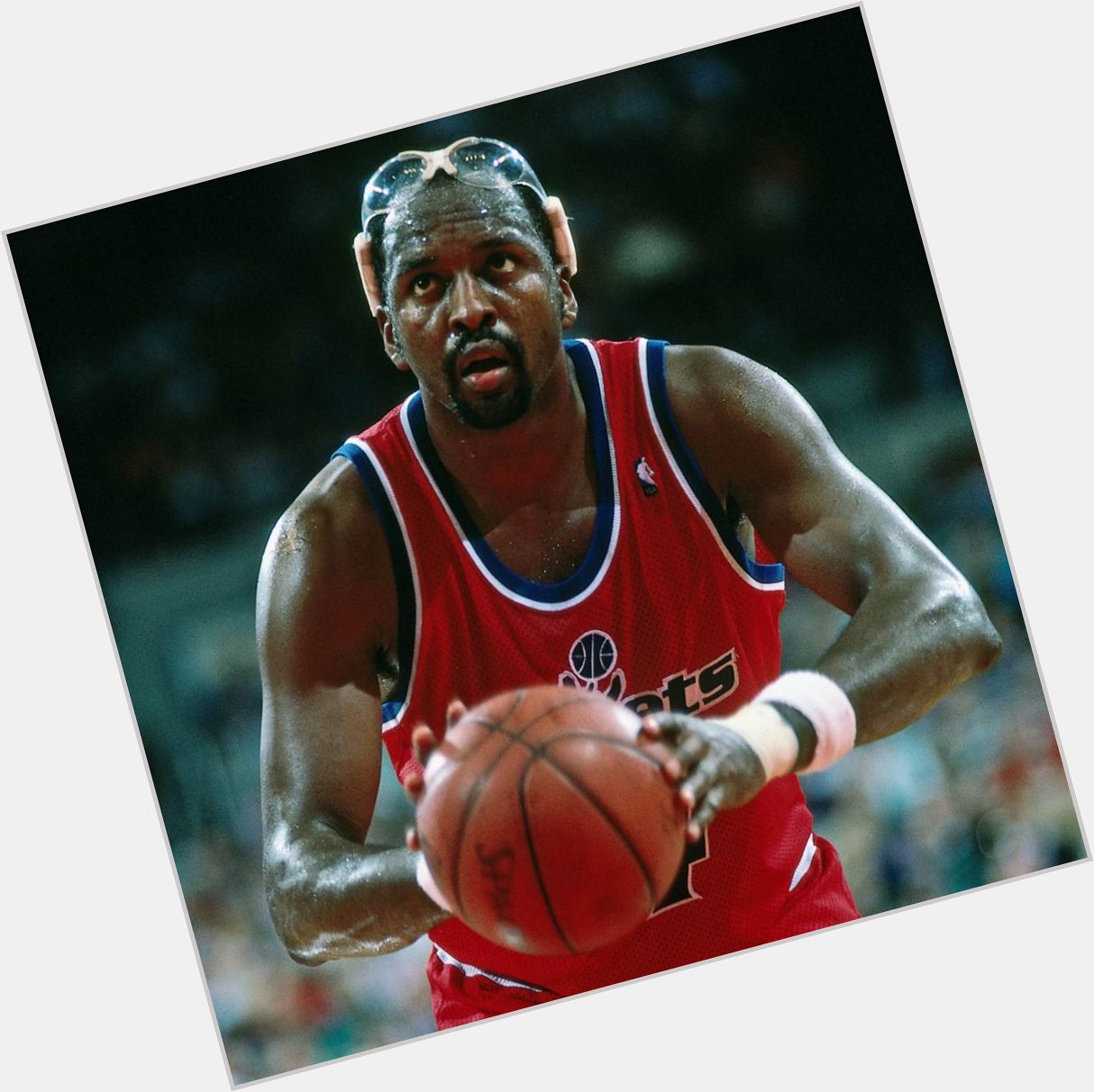 Happy Birthday to the late NBA legend Moses Malone! 