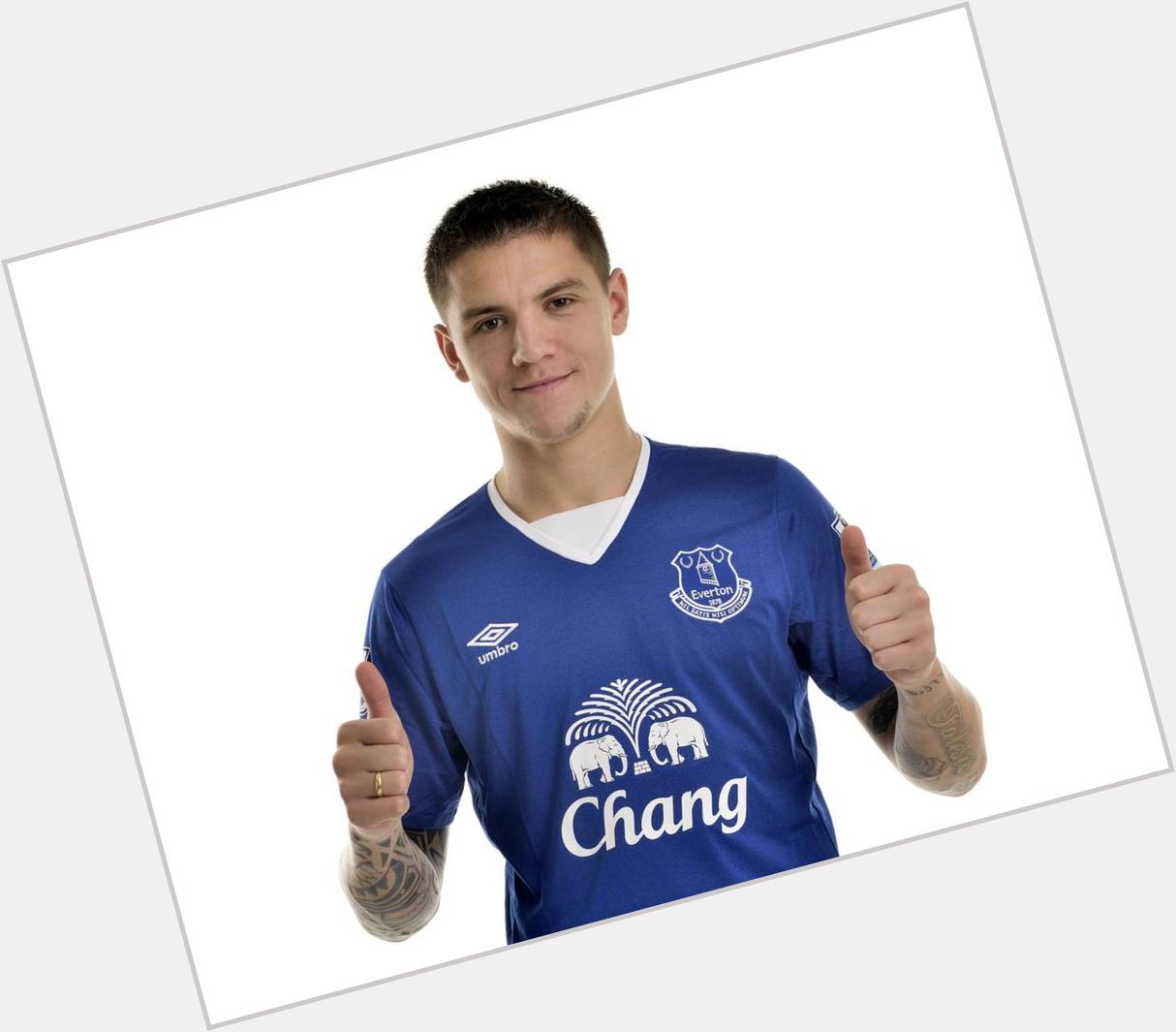 Happy 23rd birthday to Muhamed Besic! He\s just dropped in for our latest photo shoot. Have a good one, Mo! 