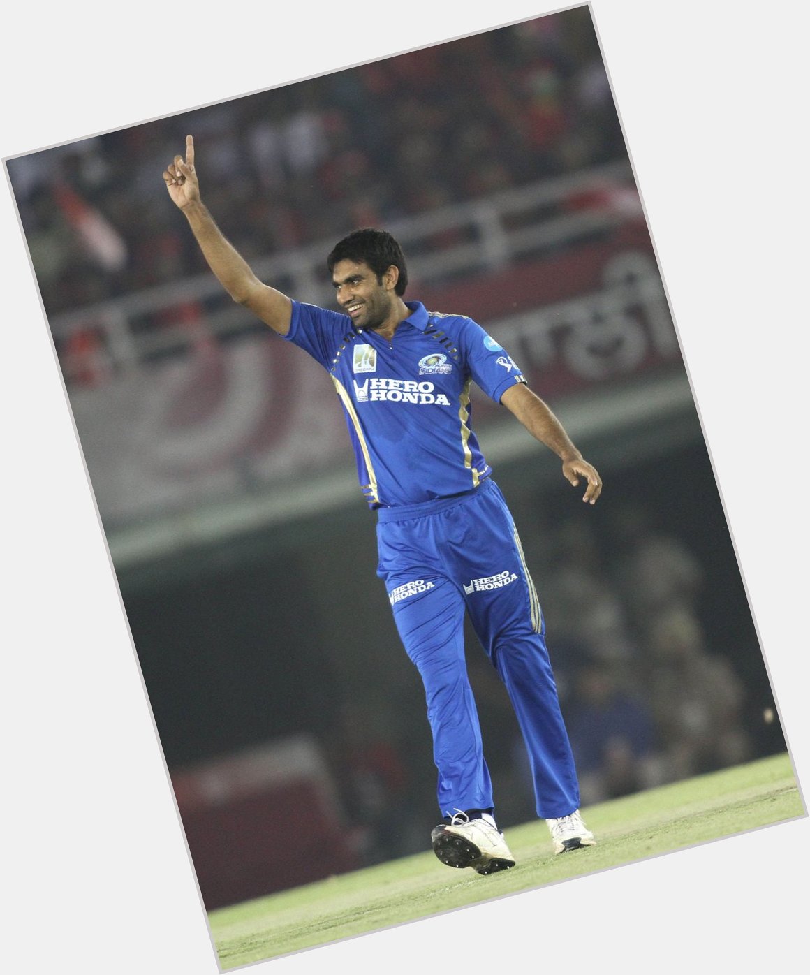 4  0  wickets and 1  IPL title in the MI Blue and Gold!  Happy birthday, Munaf Patel  