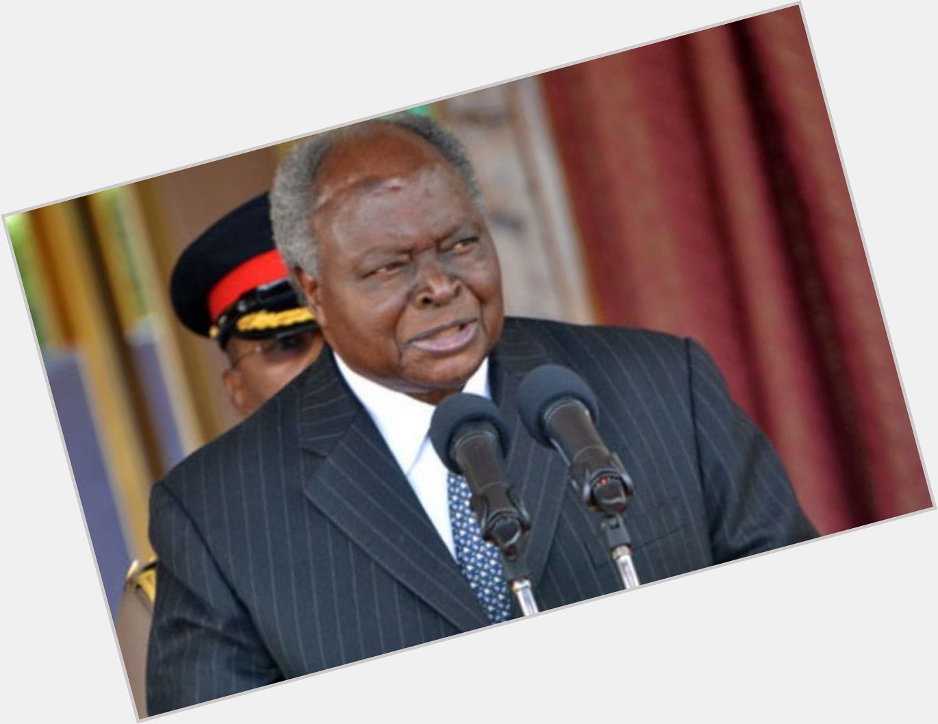 Happy 88th Birthday kuri uria wari mutongoria wa bururi Mwai Kibaki 