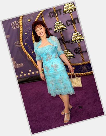 I wanna wish a happy 69th birthday 2 Naomi Judd I hope she has a great day with her family & friends 