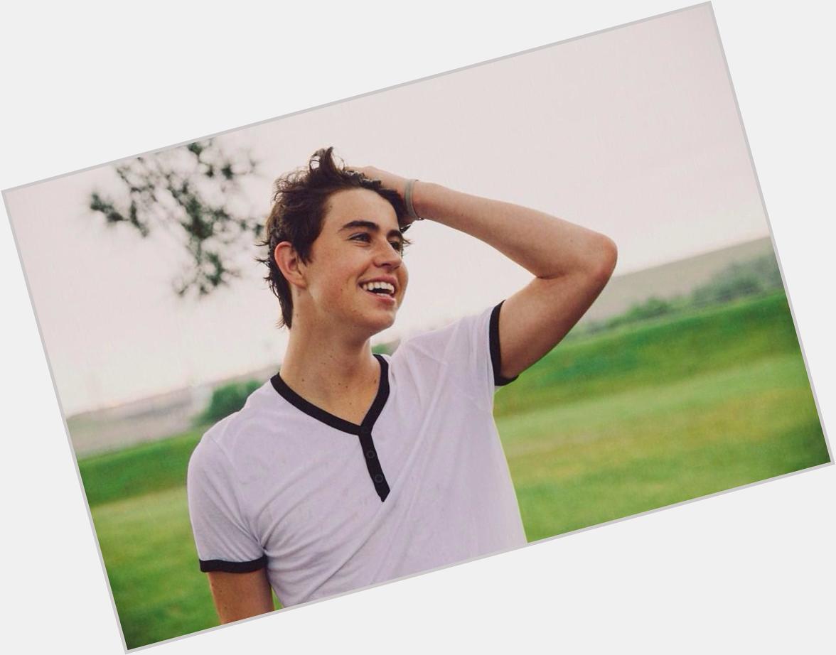 Remessage if you want to wish Nash Grier a Happy 17th Birthday. 