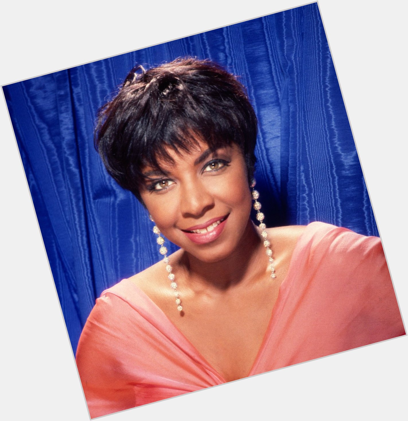 Happy birthday Natalie Cole! Tune into to celebrate with a music video block at 5pm EST! 