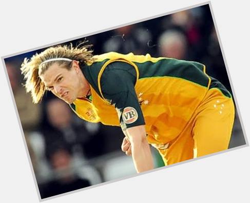  140 international matches  205 wickets

Happy birthday to former Australia fast bowler Nathan Bracken! 