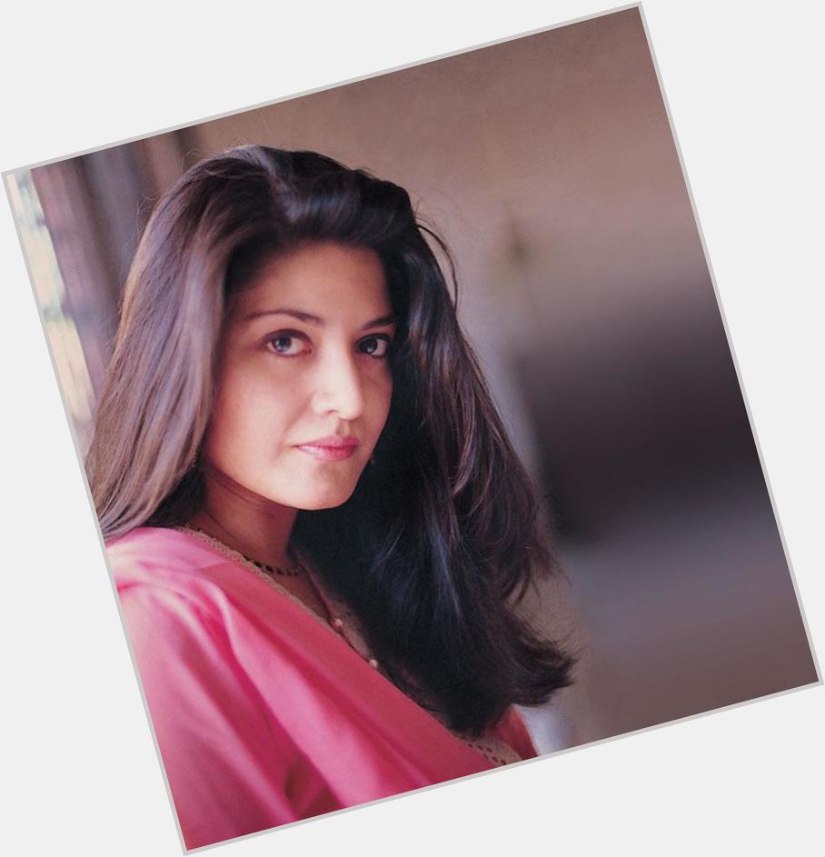 Happy Birthday Nazia Hasan! A lady with a beautiful voice, face and soul. May Allah grant her Jannah. 