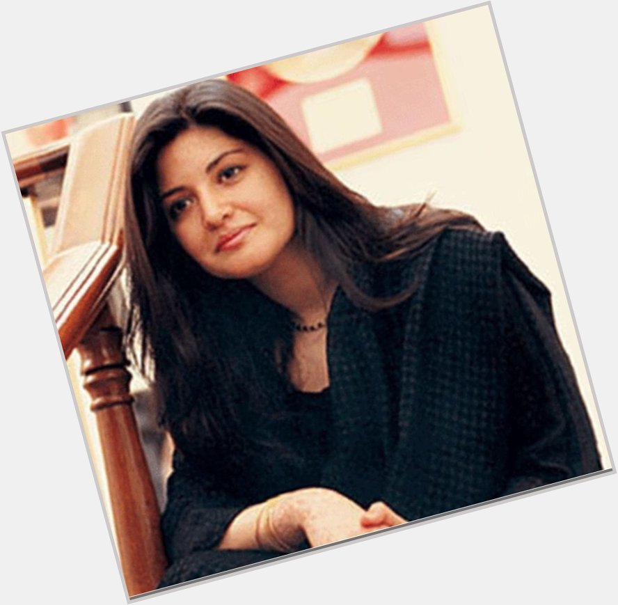 Happy birthday Nazia Hassan!
One of the greatest singer of all time!! 