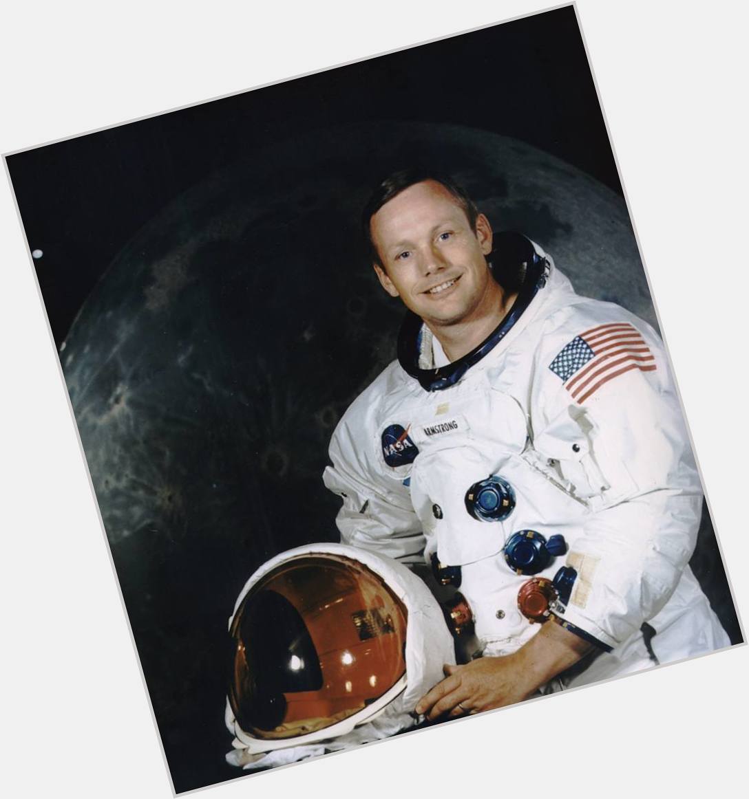 Happy birthday to Neil Armstrong who would\ve been 85 today! 