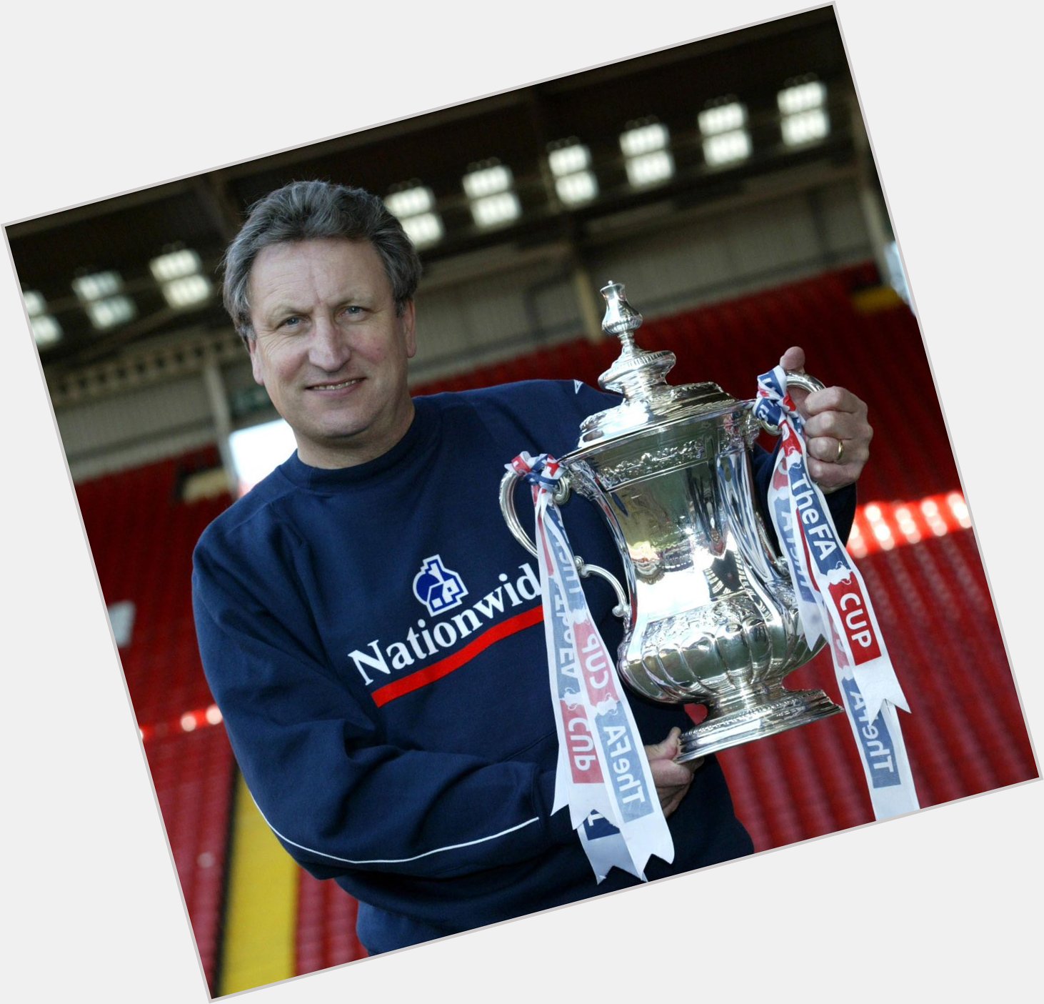 Happy Birthday Neil Warnock To celebrate his birthday, here\s a thread of the best Neil Warnock related quotes 