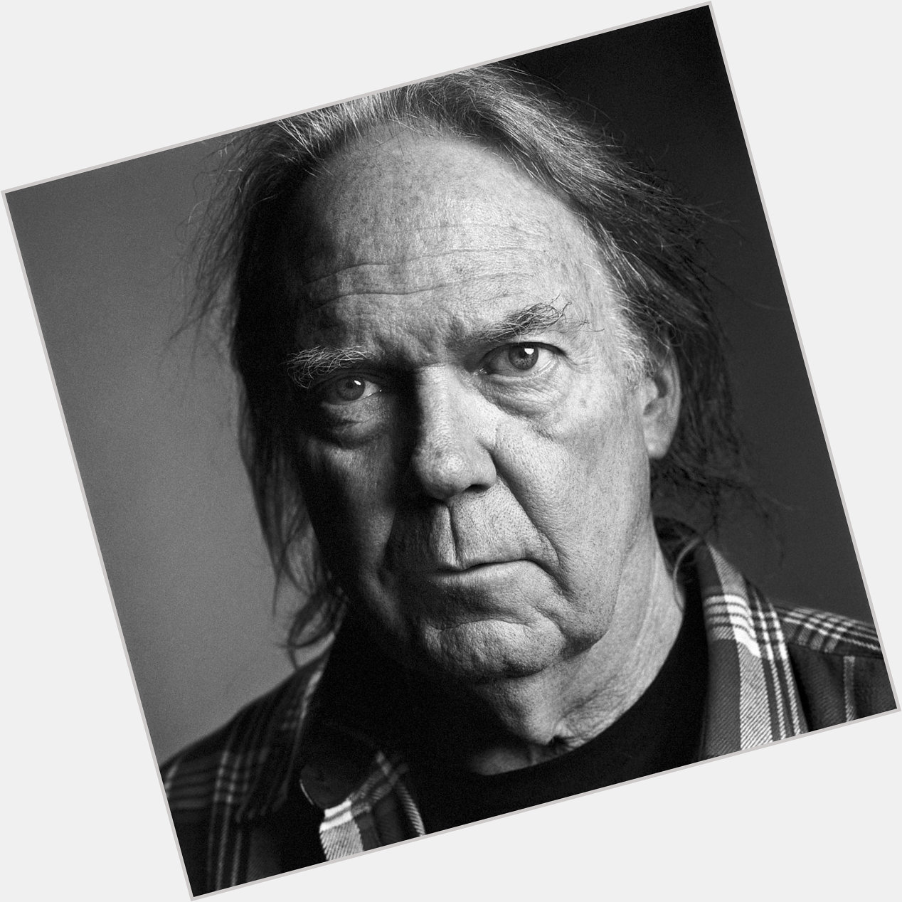 Happy birthday to the legendary Neil Young! He turns 73 today! 
