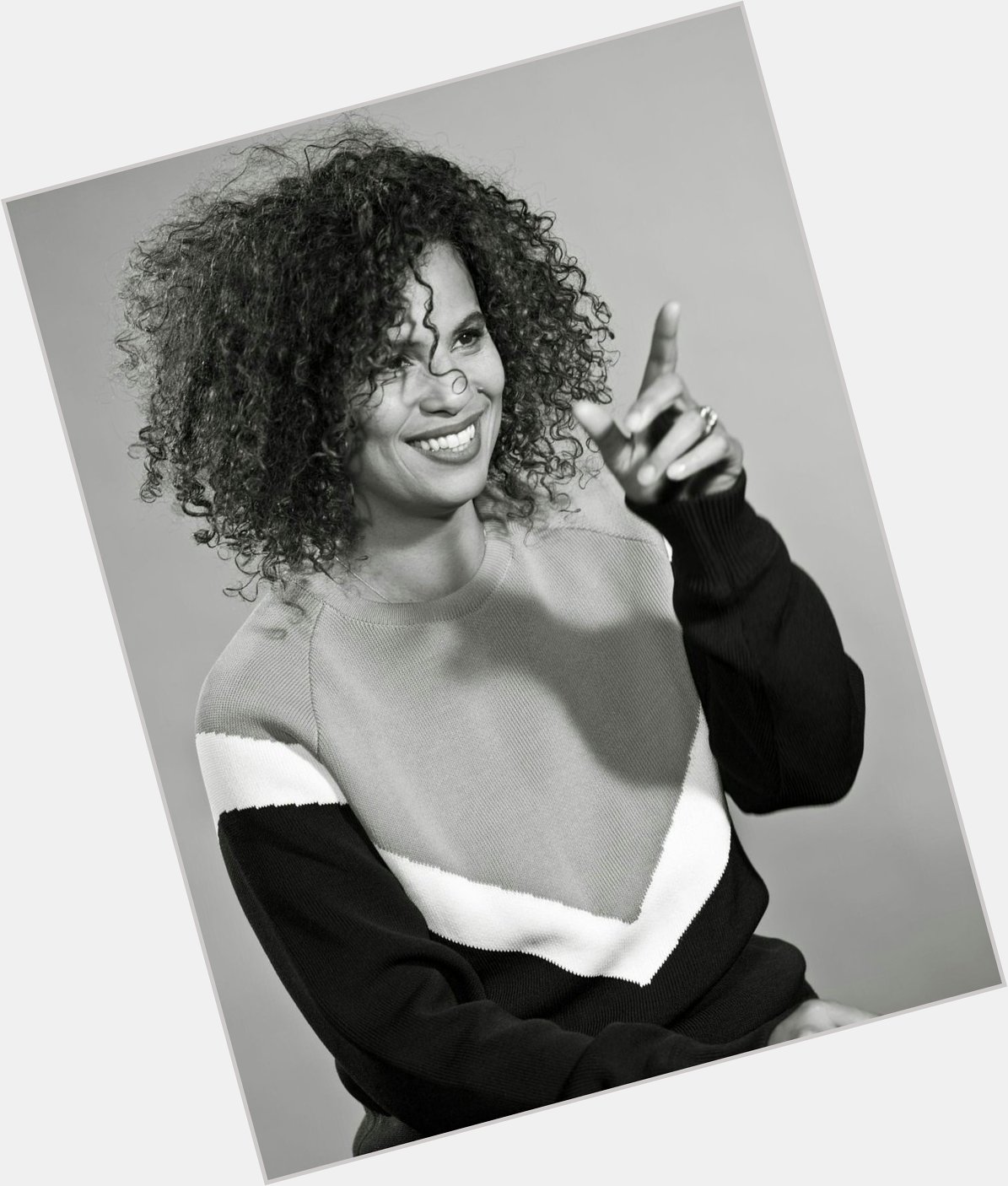 Happy Birthday Neneh Cherry 

Neneh Cherry - Buffalo Stance

 