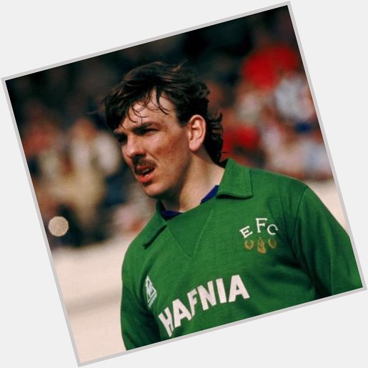 Happy 59th birthday to Everton legend Neville Southall! 