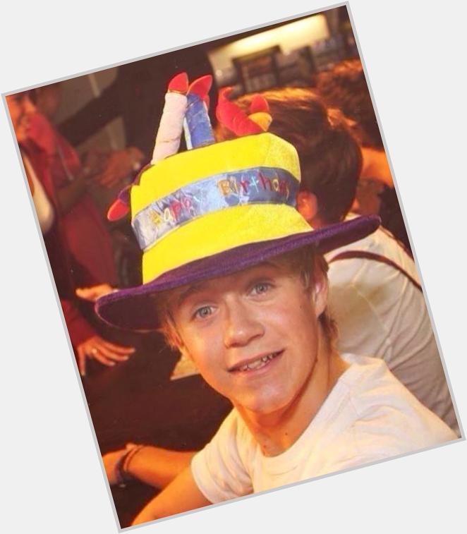 Happy birthday  One direction
Niall horan  09/13               Niall       (>_<)                 