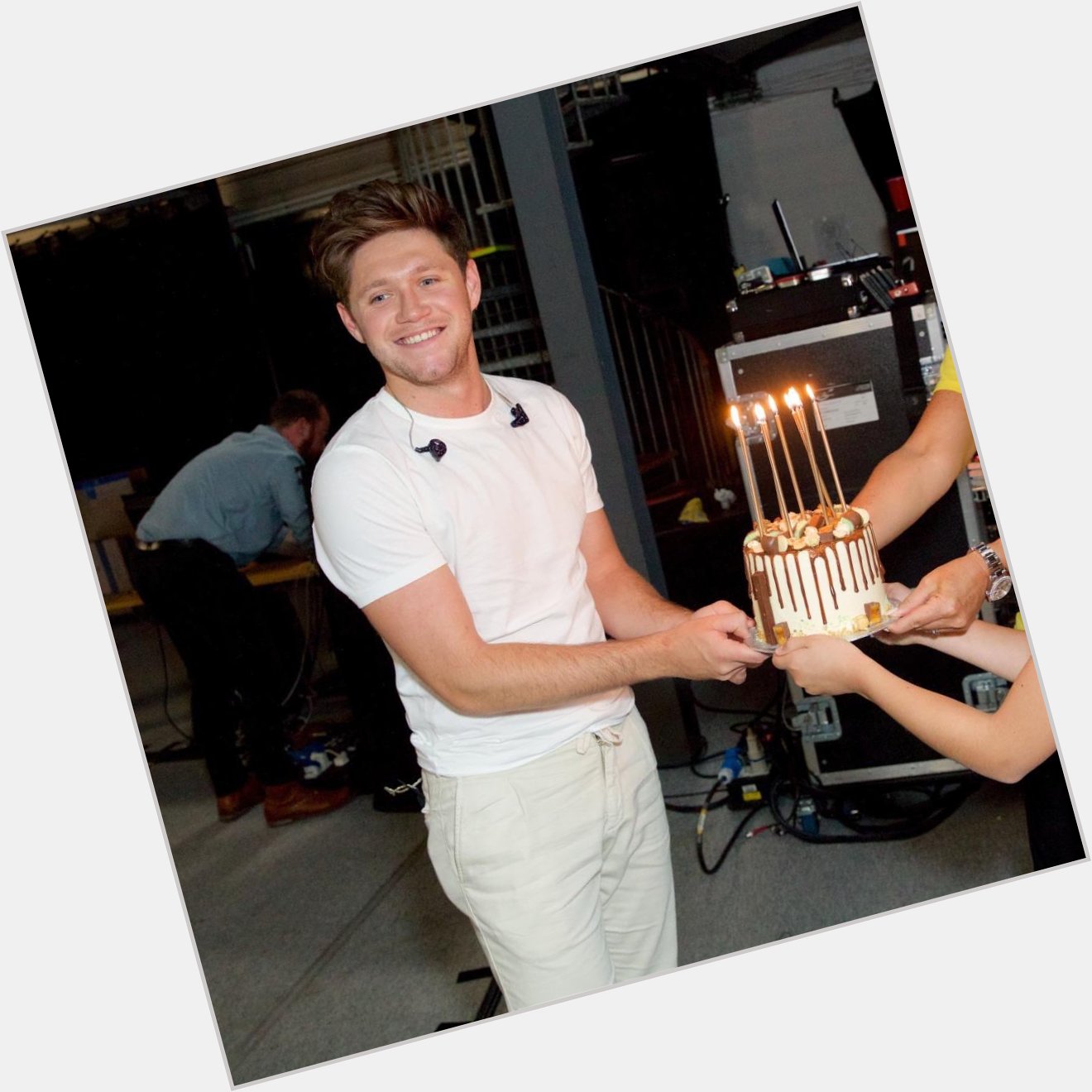 Imagine if niall horan himself wished you a happy birthday 
