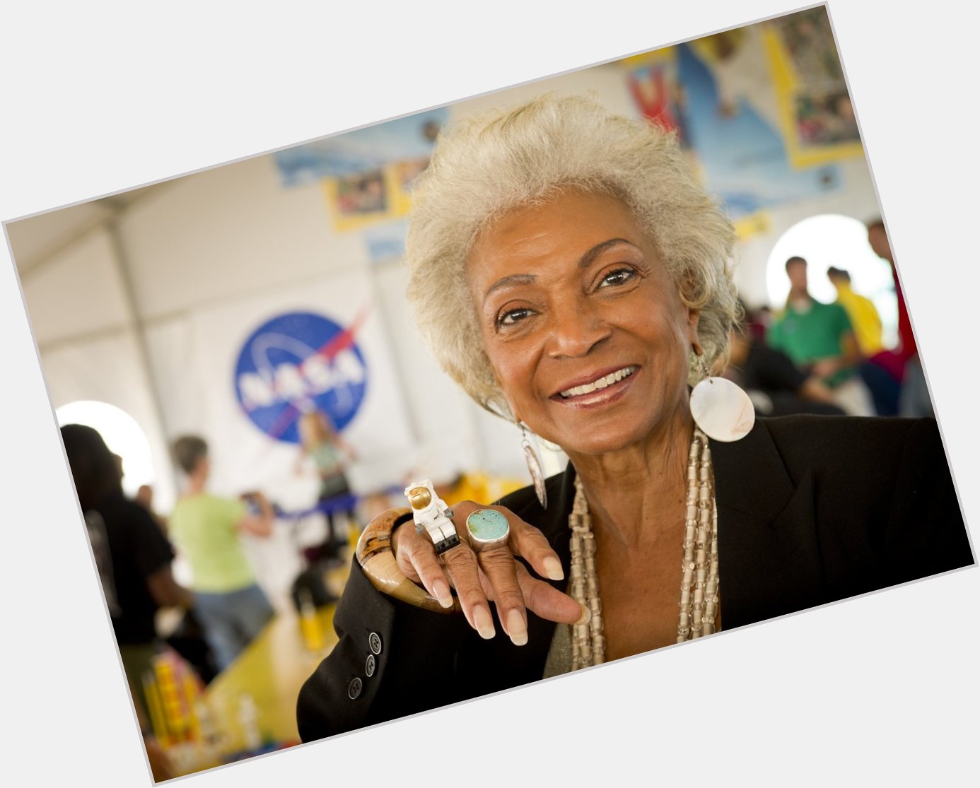 Happy Birthday to the best Communications Officer & a wonderful lady-- Nichelle Nichols! 