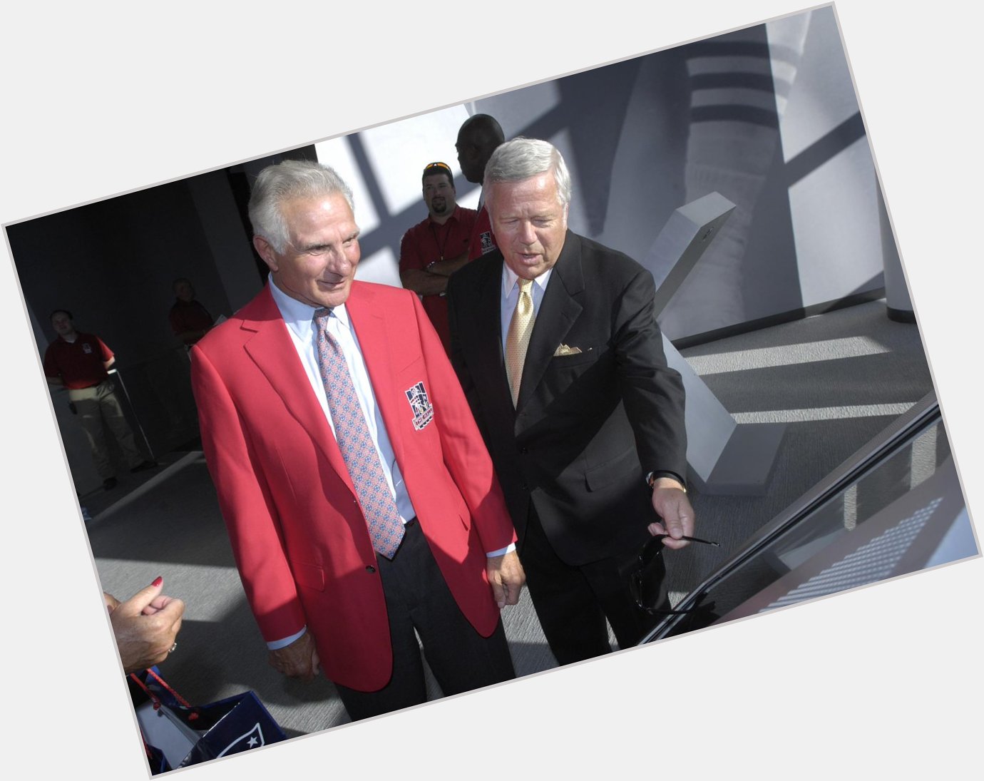 Happy birthday to Patriots Hall of Famer Nick Buoniconti, pictured with Robert Kraft in 2008. 