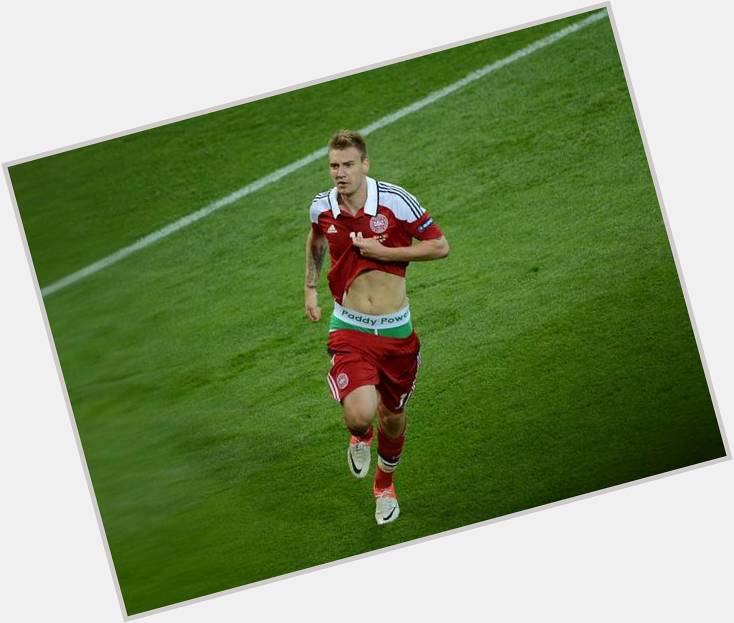 Happy 27th birthday to legendary player, Nicklas Bendtner. 