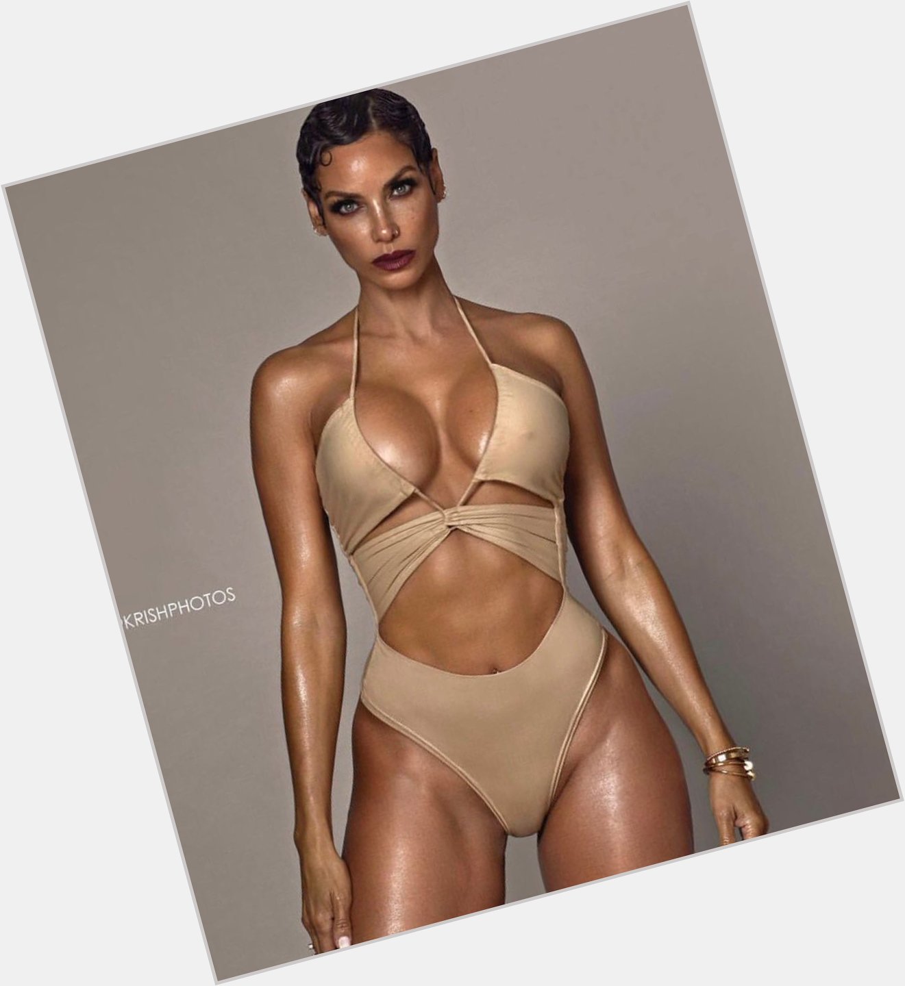 Happy Birthday! After 5 kids, 50-year-old Nicole Murphy drops gems on  
