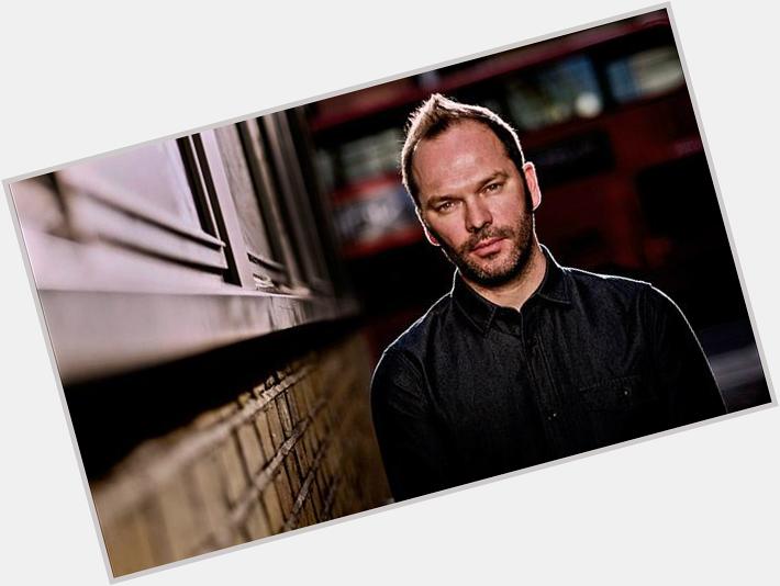 Happy 44th birthday to Nigel Godrich, who has produced   & more! 