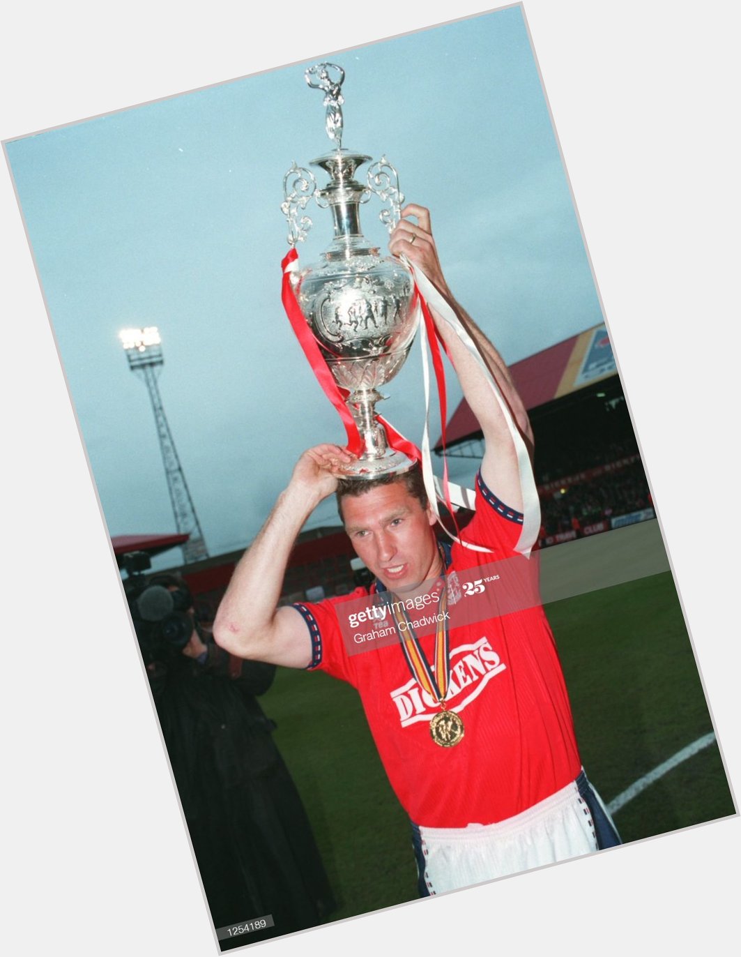 Happy birthday to former captain Nigel Pearson who is 5  7  today!  : Getty Images 