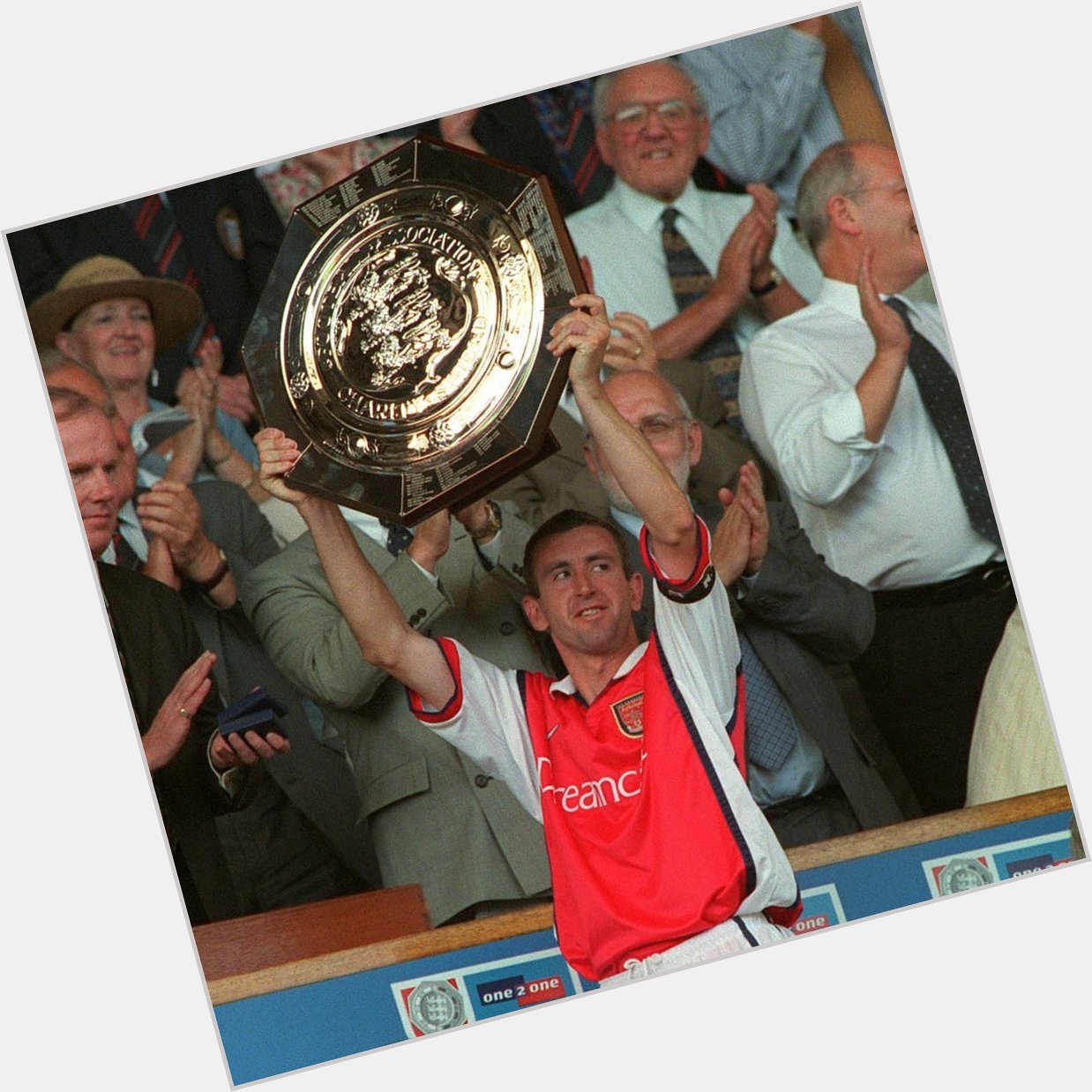 Happy birthday to former England and Arsenal left back, Nigel Winterburn! 