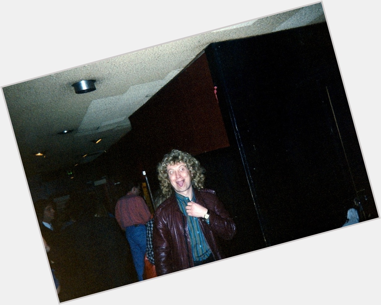 Happy 77th birthday to Noddy Holder, captured here arriving at the Marquee to see Geezer Butler play in 1985. 