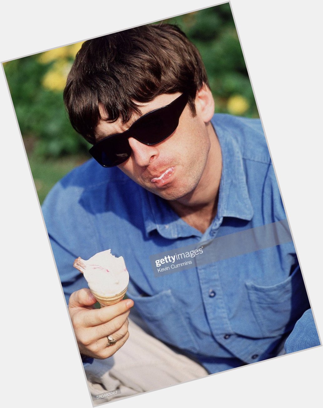 Happy birthday to Mr Noel Gallagher who turns 52 today!  What a musical genius this man is. 
