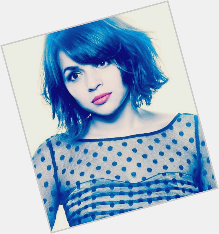 Happy 41st birthday Norah Jones! Still don t know why you didn t come. 