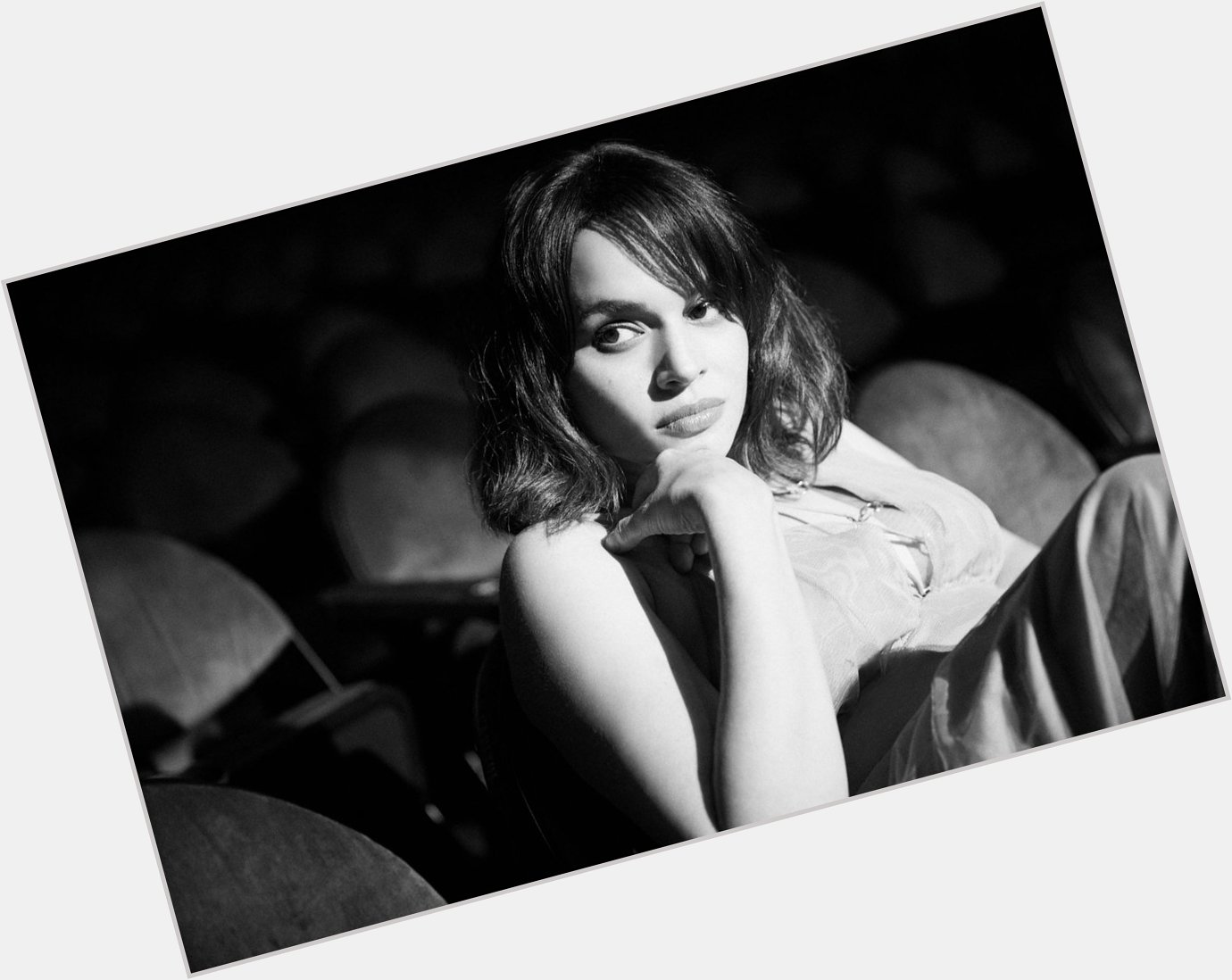 A very happy 42nd birthday to the talented Norah Jones, born this day in 1979.  