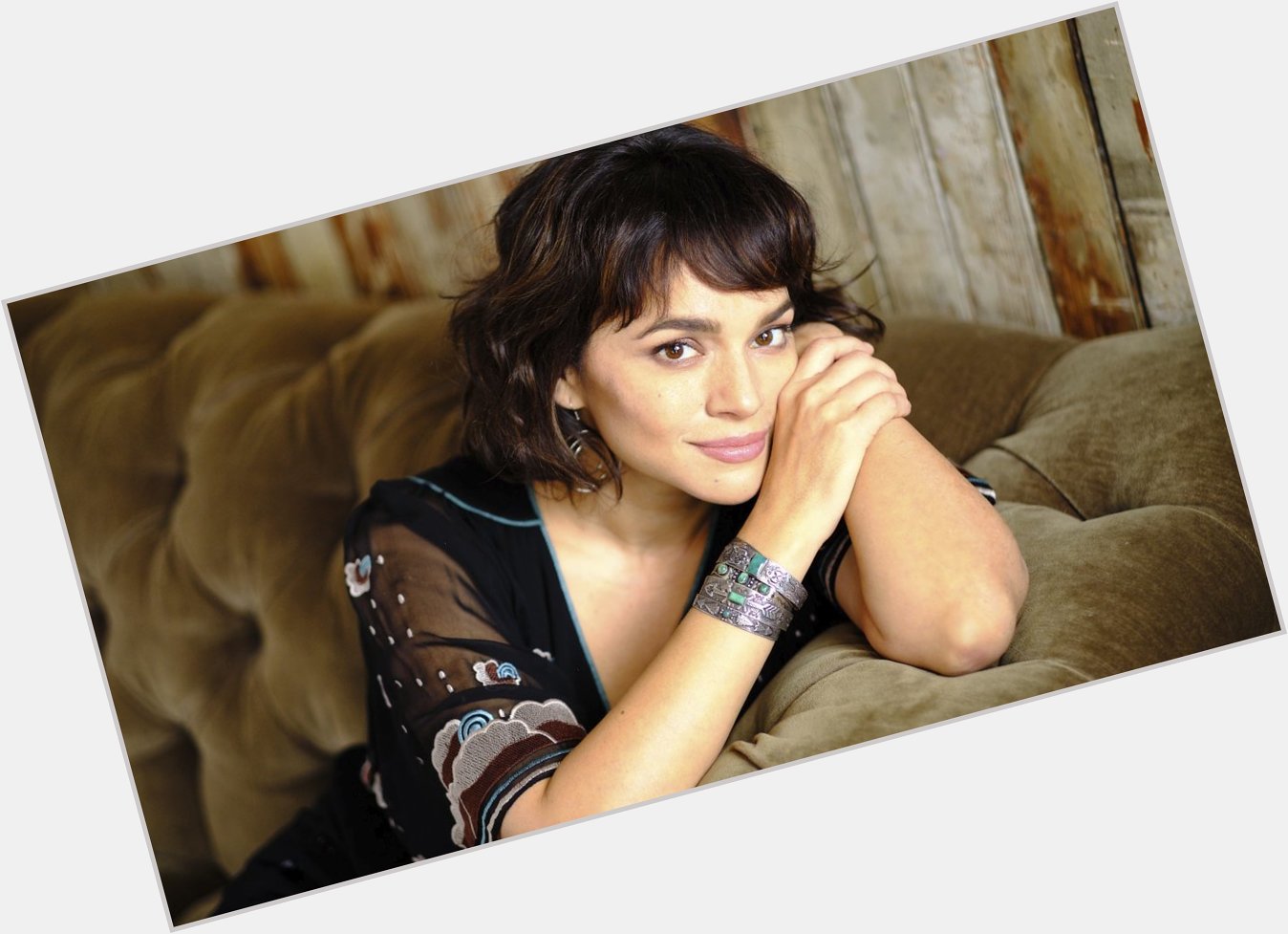 Please join me here at in wishing the one and only Norah Jones a very Happy Birthday today  